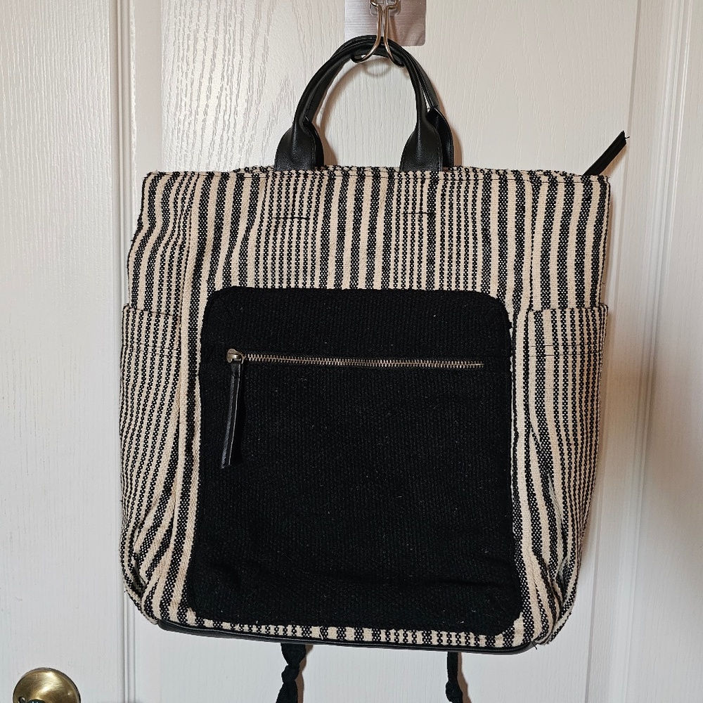 Universal Thread - 14.5" Soft Utility Square Back… - image 1